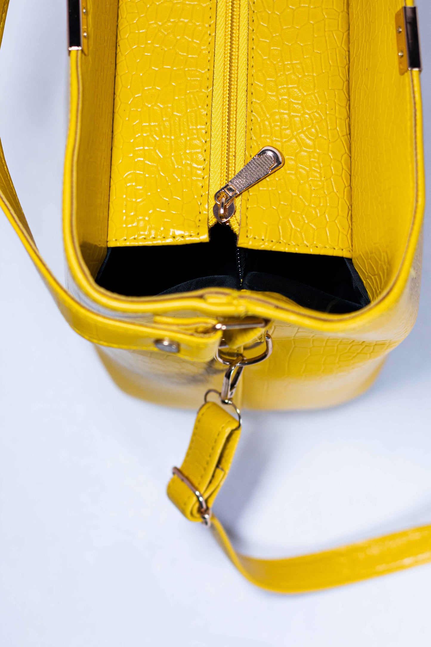 LOVVA PARIS™ Luxury Croco Print Vegan LeatherBucket bag