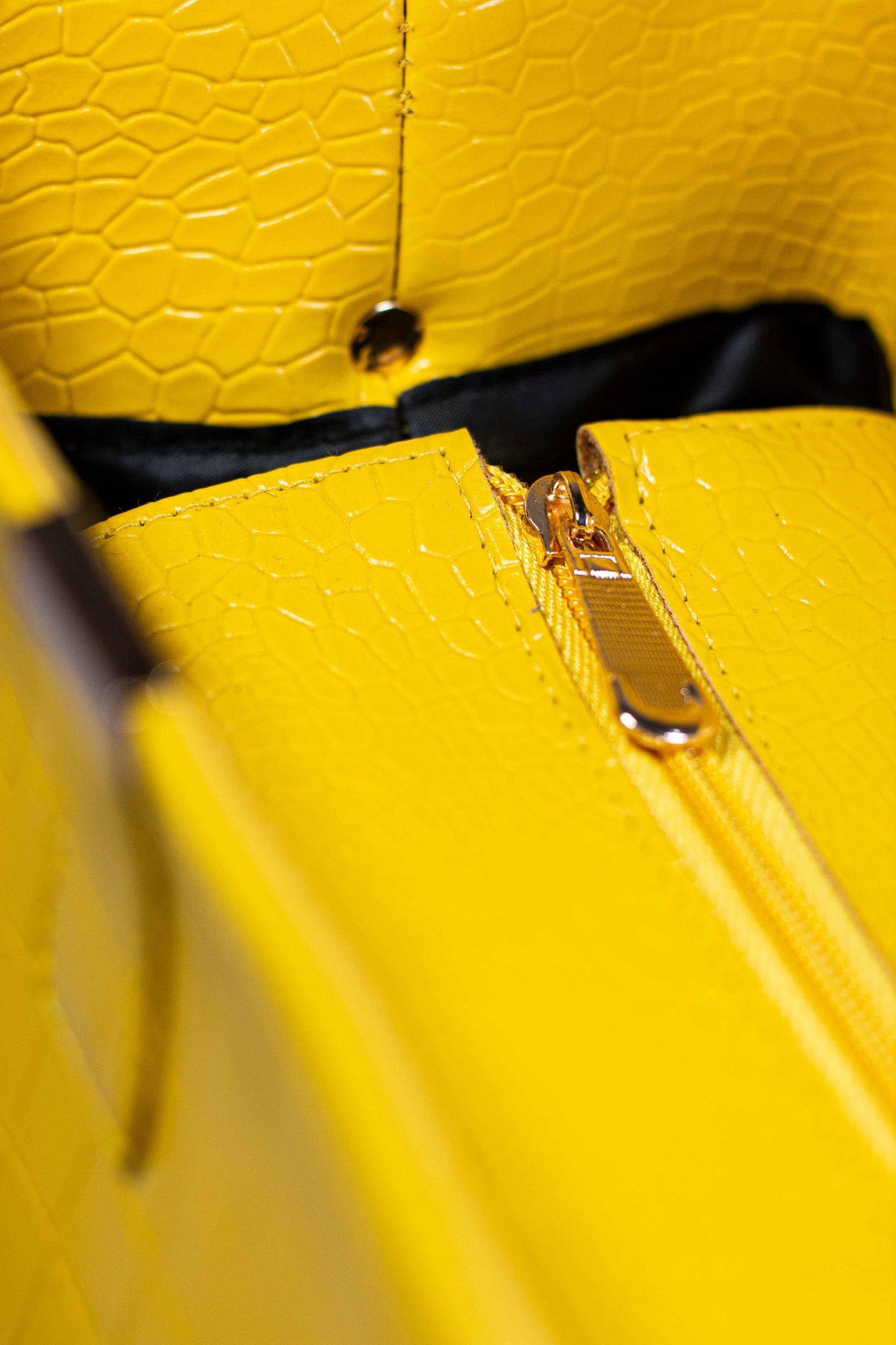 LOVVA PARIS™ Luxury Croco Print Vegan LeatherBucket bag